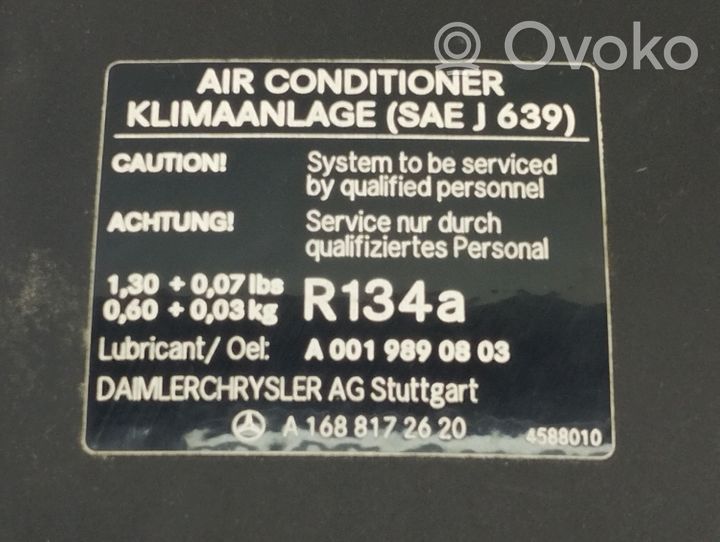 Mercedes-Benz A W168 Tapa de caja de fusibles 1685400082