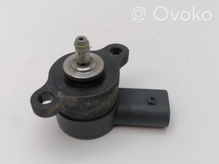 Mercedes-Benz A W168 Fuel pressure regulator A6110780149