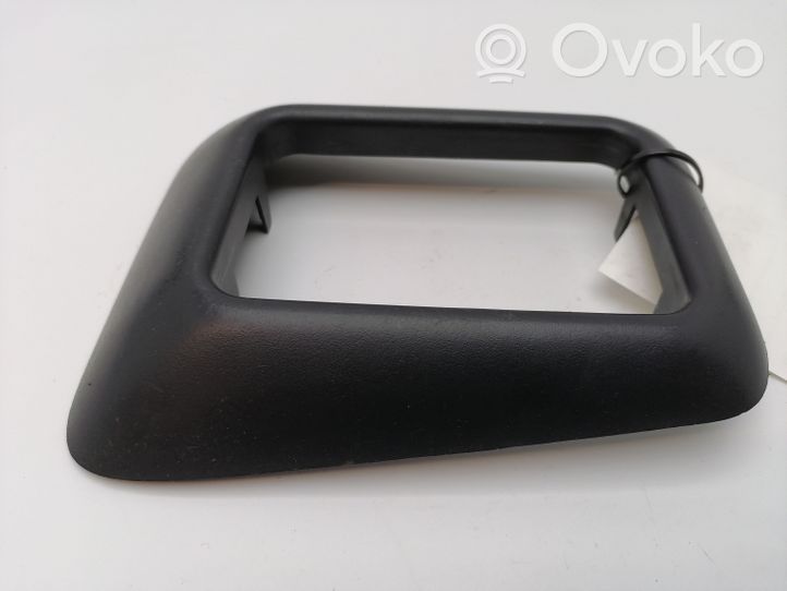 Mercedes-Benz ML W163 Rivestimento in plastica cornice della leva del cambio A1636801139