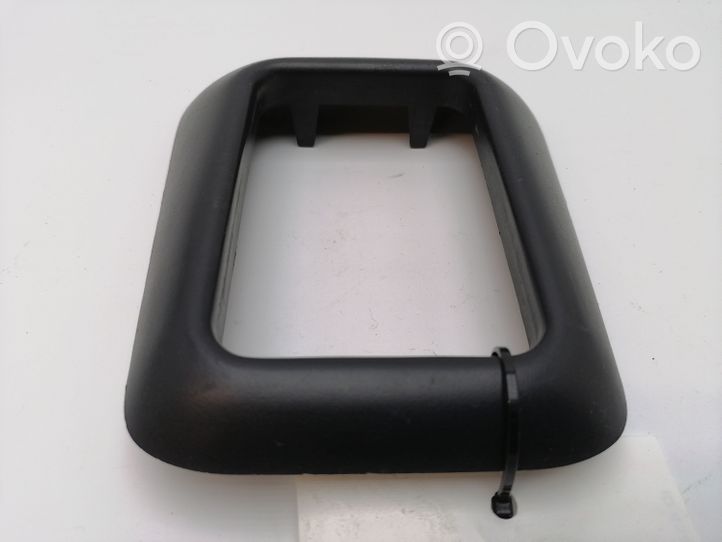 Mercedes-Benz ML W163 Rivestimento in plastica cornice della leva del cambio A1636801139