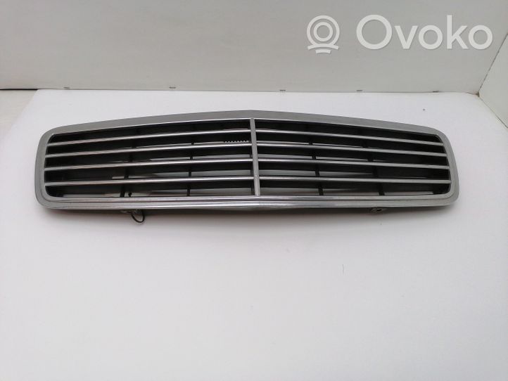 Mercedes-Benz CLK A208 C208 Grille de calandre avant 2088800085