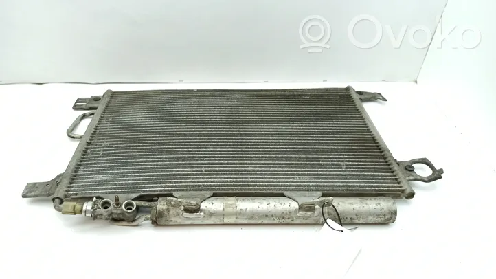 Mercedes-Benz C W203 Radiateur condenseur de climatisation A2035000854