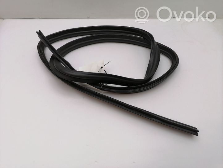 Mercedes-Benz E W211 Guma variklio skyriaus EPDM02809398