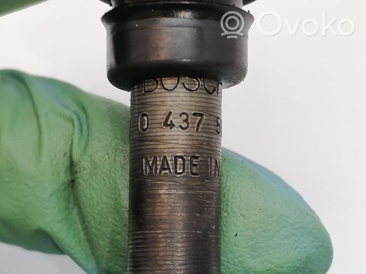 Mercedes-Benz 380 560SEC C126 Fuel injector 0437502035