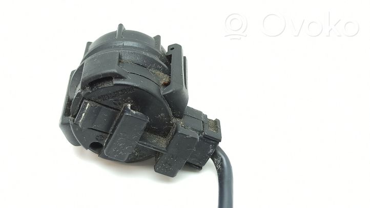 Mercedes-Benz 380 560SEC C126 Sensor 0135457828