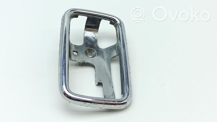 Mercedes-Benz E W123 Copertura per maniglia portiera posteriore 1087660611