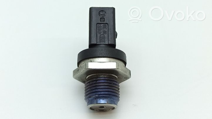 Mercedes-Benz E W211 Sensore di pressione del carburante 0281002672