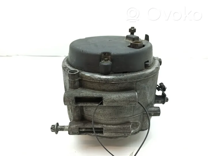 Mercedes-Benz C W203 Alternador A0001502550