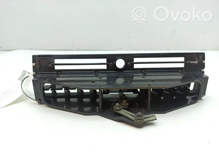 Mercedes-Benz COMPAKT W115 Grille d'aération centrale 1158300003