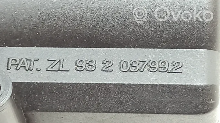 Mercedes-Benz COMPAKT W115 Moteur verrouillage centralisé 932037992