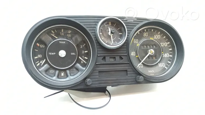 Mercedes-Benz COMPAKT W115 Compteur de vitesse tableau de bord 1274