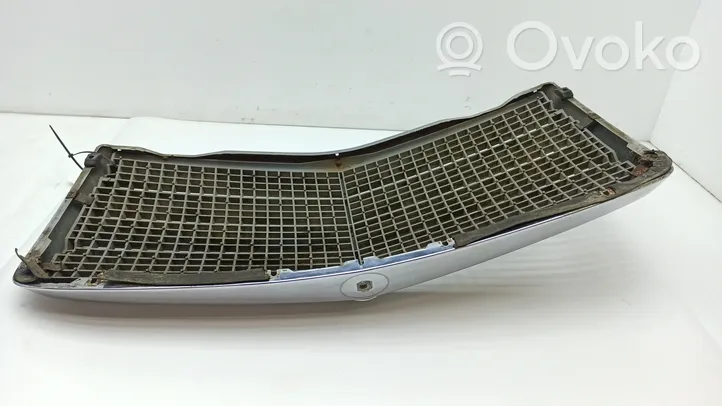 Mercedes-Benz 280 450 W116 Grille de calandre avant 