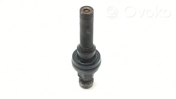 Mercedes-Benz 280 450 W116 Fuel injector 