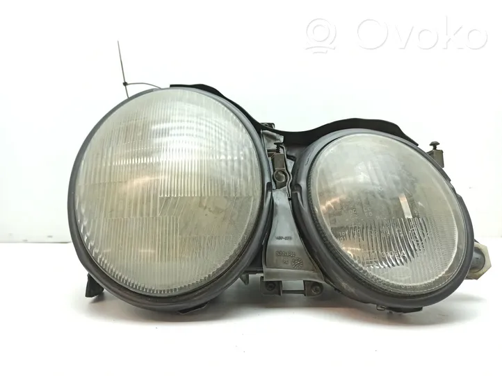 Mercedes-Benz CLK A208 C208 Phare frontale 2088000175