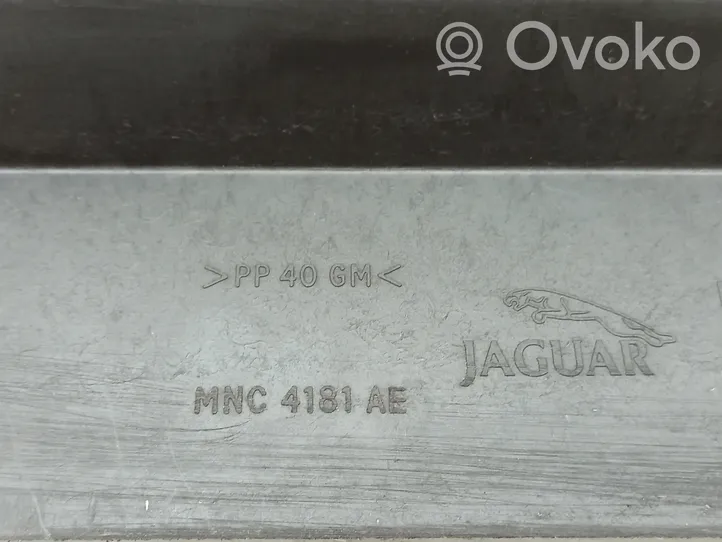 Jaguar XJ X308 Panel mocowania chłodnicy / góra MNC4181AE