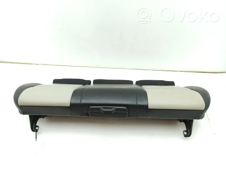 Jeep Grand Cherokee (WK) Rear seat 