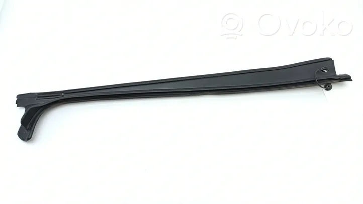 Mercedes-Benz ML W163 Gumowa uszczelka drzwi tylnych A1637301578