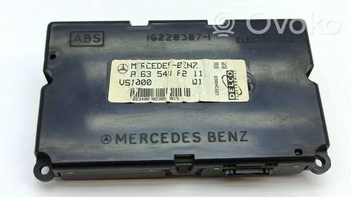 Mercedes-Benz ML W163 Monitor / wyświetlacz / ekran A1635408211