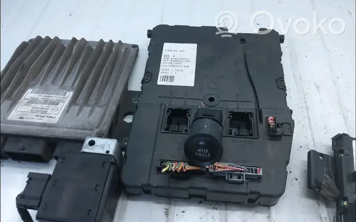 Renault Megane II Sterownik / Moduł ECU 7711497216