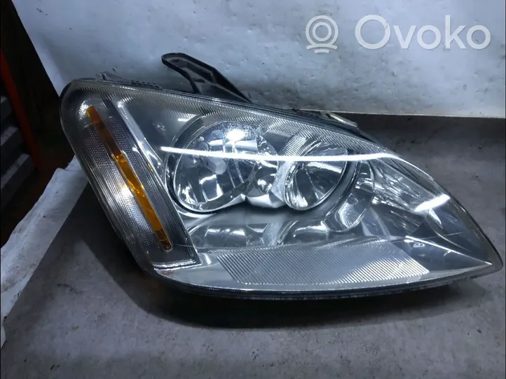 Ford C-MAX I Lampa przednia 1347459