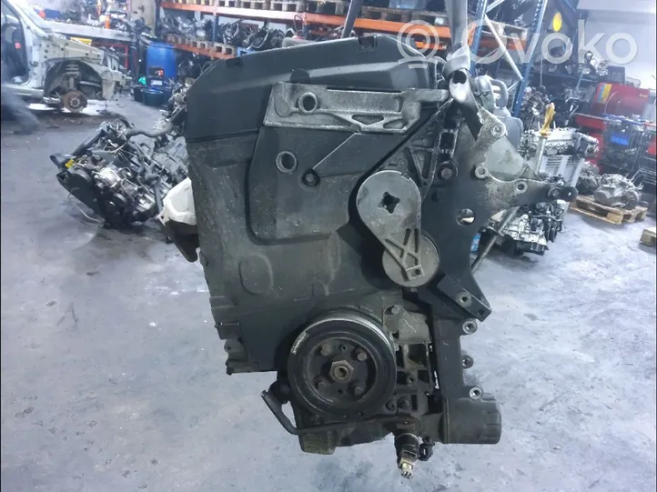 Renault Safrane Moottori 7439464107