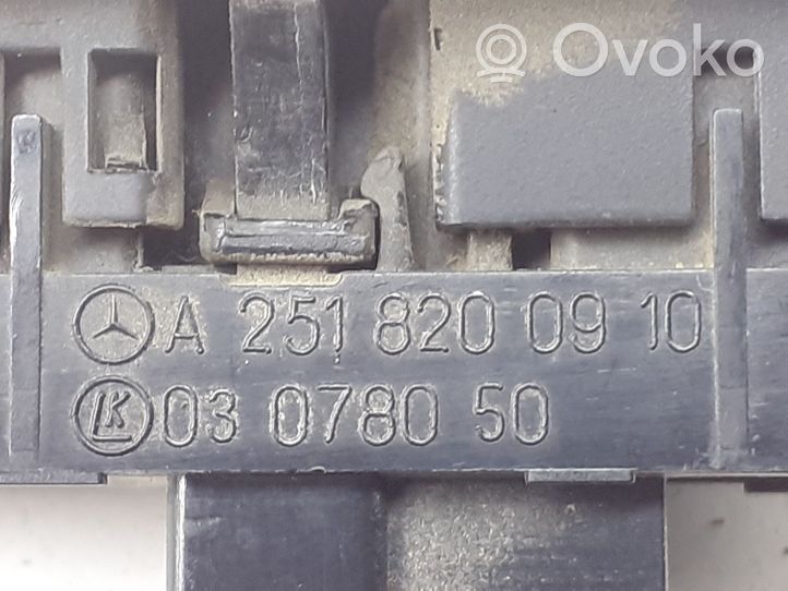 Mercedes-Benz ML W164 Keskuslukituksen kytkin A2518200910