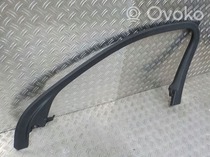 Volvo XC40 Listwa / Uszczelka szyby drzwi 31455062