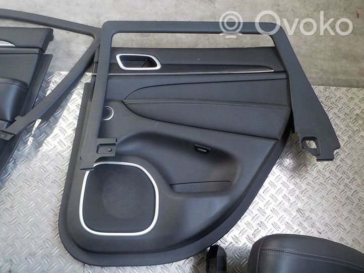 Jeep Grand Cherokee Set interni 