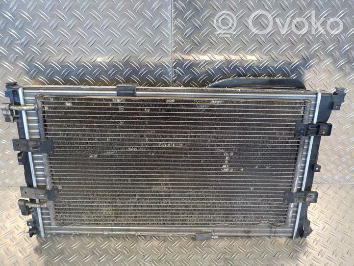 Opel Vivaro Set del radiatore 