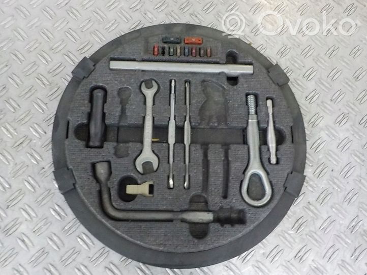 Mercedes-Benz S W220 Kit d’outils A2205800005