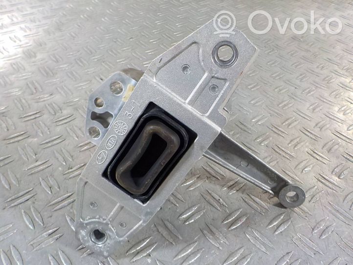 KIA Ceed Supporto di montaggio del motore 21810J7200