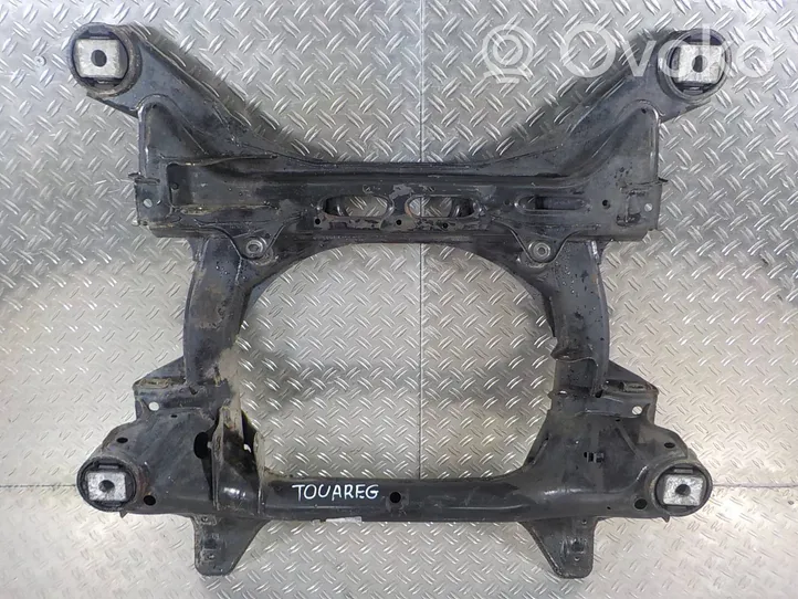 Volkswagen Touareg I Rear beam 