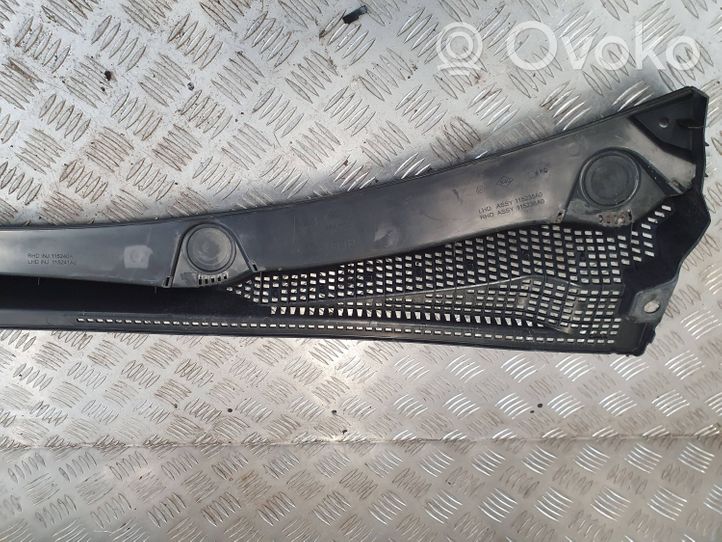 Renault Captur II Rivestimento del tergicristallo 668108189