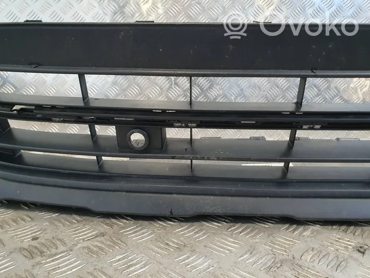 Volkswagen Tiguan Apakšējā bampera daļa (lūpa) 5NA805903H