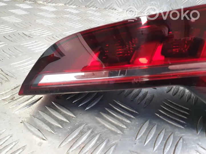 Audi A4 S4 B9 8W Luci posteriori del portellone del bagagliaio 8W9945094AC