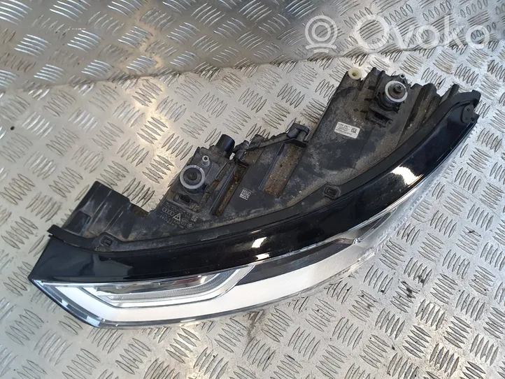 Audi A1 Lampa przednia 8XA941005