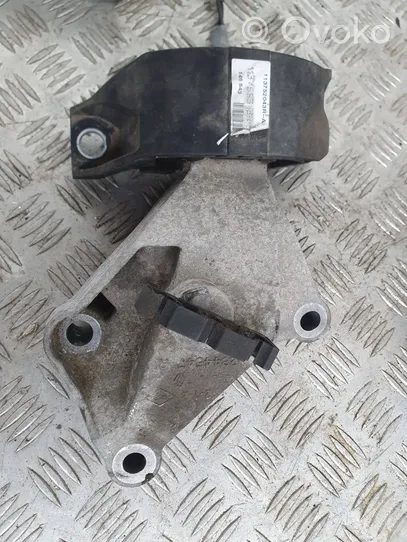 Renault Clio IV Supporto di montaggio del motore 113752043R