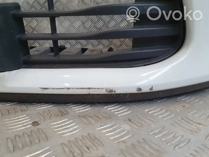 Renault Clio IV Zderzak przedni 