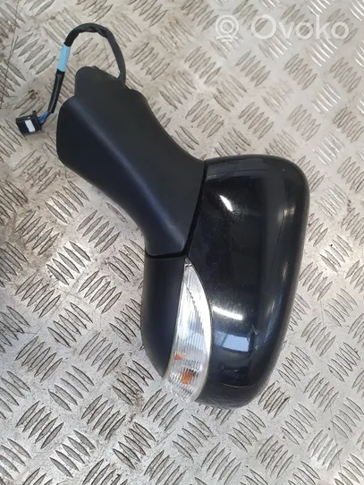 Renault Clio IV Front door electric wing mirror 