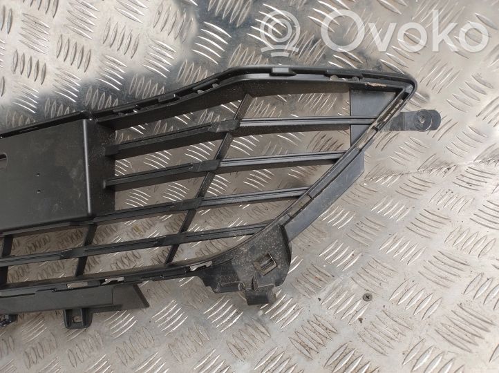 622548476R Renault Megane IV Unteres Gitter dreiteilig vorne 