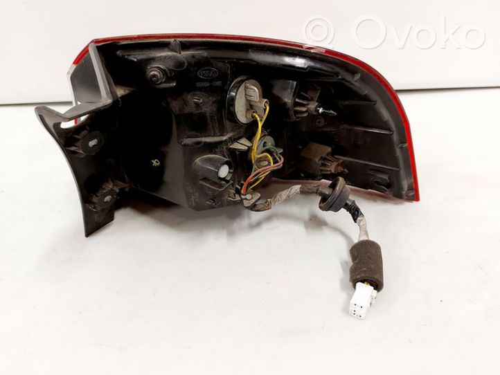 KIA Rio Lampa tylna 92402-1W2