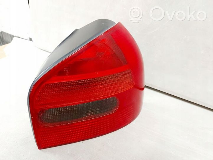 Audi A3 S3 8L Galinis žibintas kėbule  8L0945096