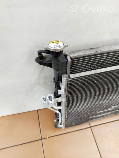 KIA Carens III Radiateur de refroidissement 