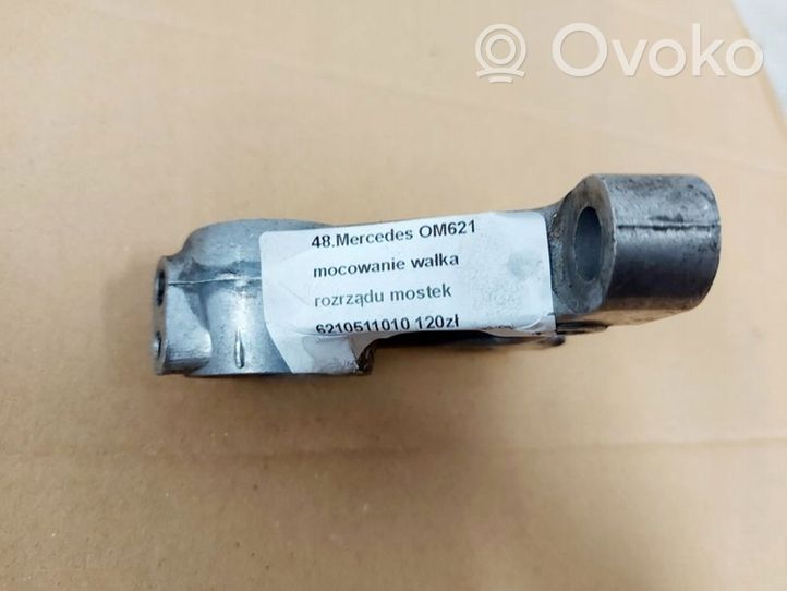 Mercedes-Benz COMPAKT W115 Supporto dell’albero a camme 6210511010