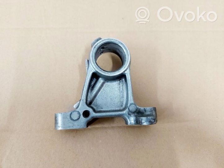 Mercedes-Benz COMPAKT W115 Supporto dell’albero a camme 6210511010