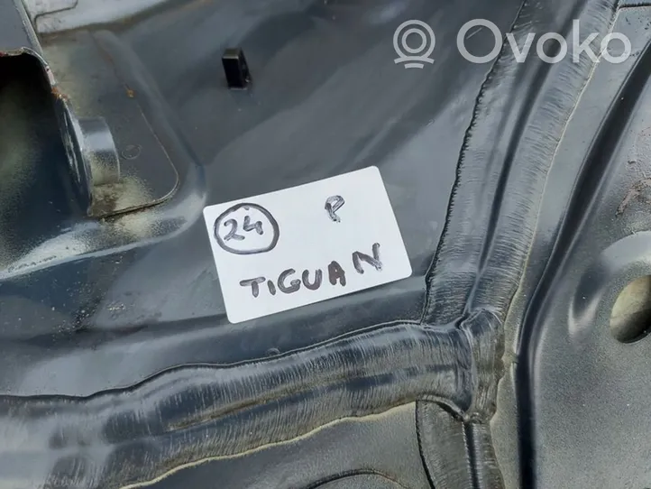 Volkswagen Tiguan Podłużnica przednia 