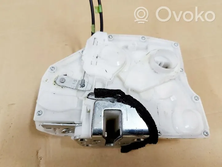 Opel Agila B Front door lock 82201-51K50