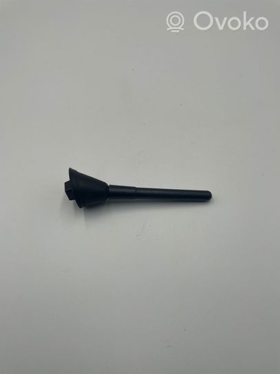 BMW Z4 E85 E86 Radio antenna 6913897