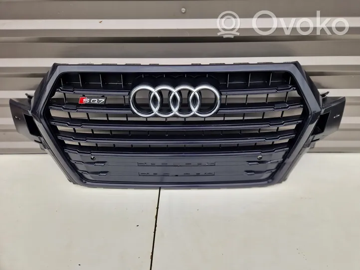 Audi Q7 4M Etupuskurin ylempi jäähdytinsäleikkö 4M0853651