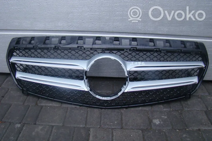 Mercedes-Benz A W176 Maskownica / Grill / Atrapa górna chłodnicy A1768880260